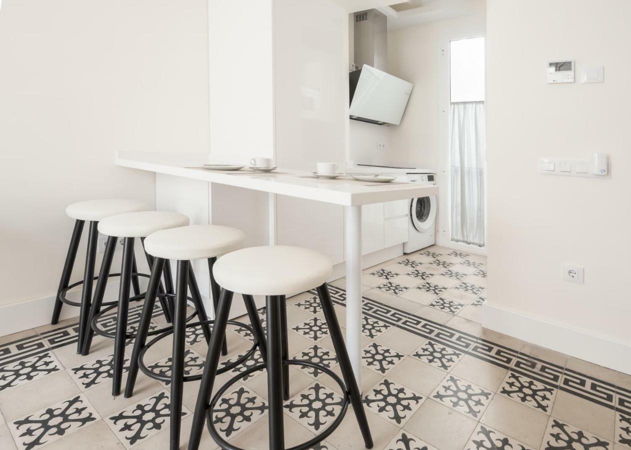 Home In Seville Luxury V33-1A Экстерьер фото